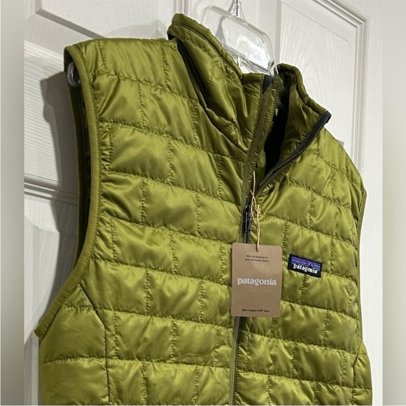 Patagonia Men’s Medium Nano Puff Insulated Vest Graze Green Puffer NWT Puffy - Picture 4 of 10